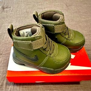 Nike Air Max Baby Goaterra 2, Green/Black, Size 4C